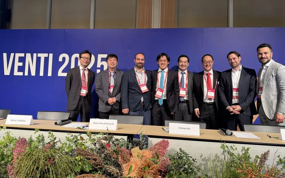 Bow Wang, M.D. with international experts at VENTI